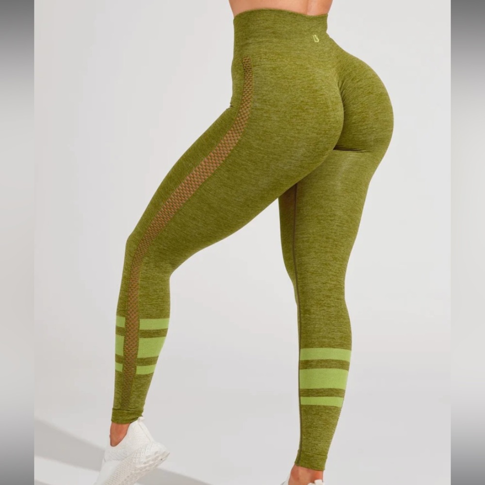 BRAND NEW BUFFBUNNY LEGGINGS